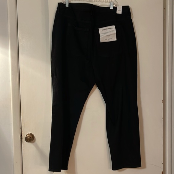 Good American black jeans with tags and size 28-32 plus size jeans - Picture 2 of 4